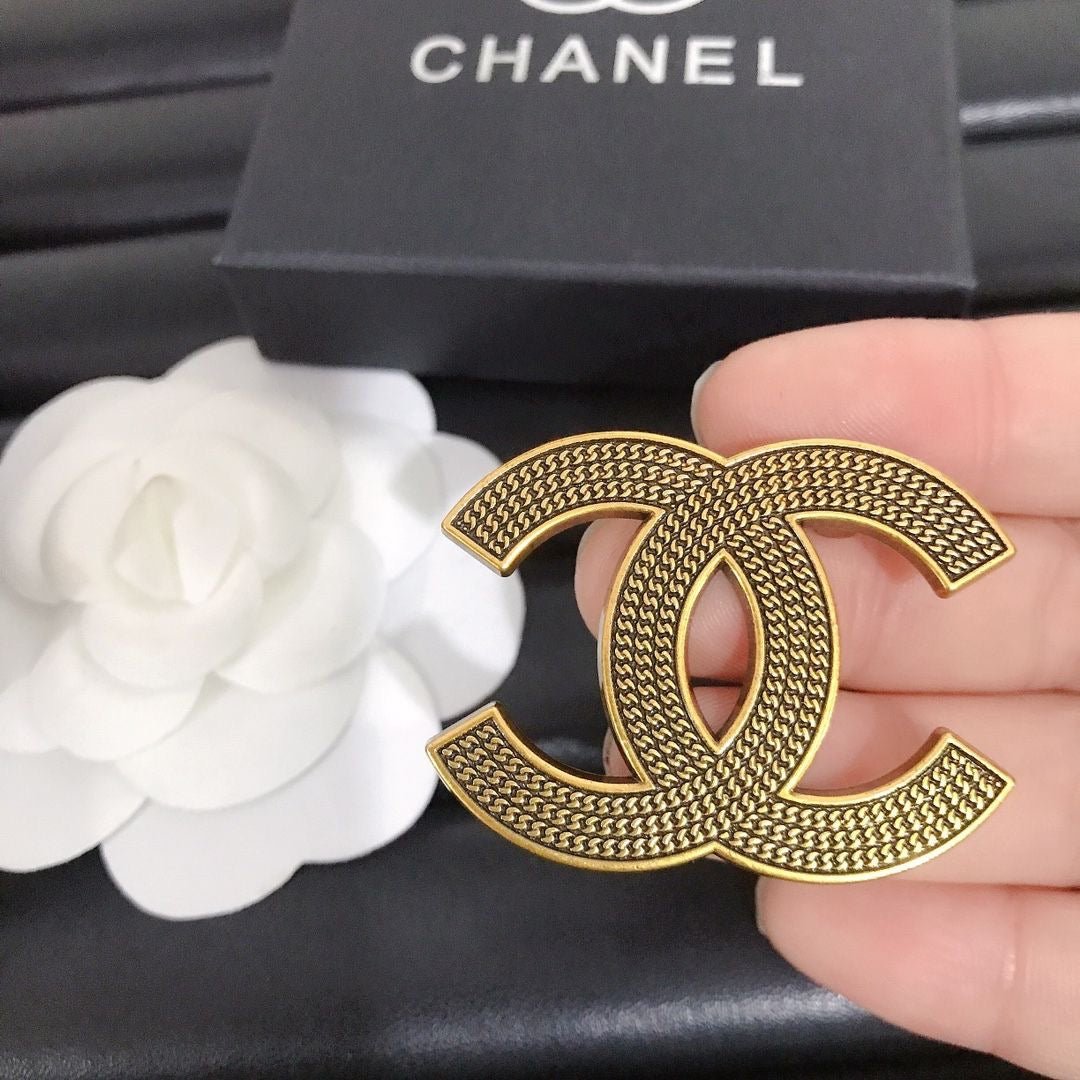 Women's High-End Letter Fashion Brooch Accessories – najeste